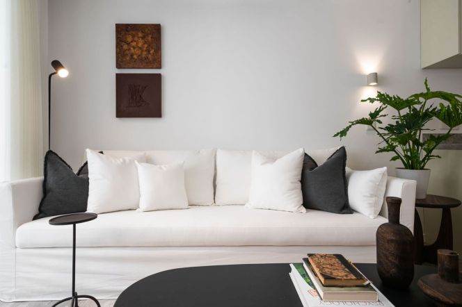 line 2/12 west nanjing road -2beds elevator- quiet unit -greenery view 