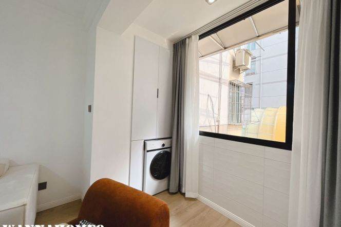 Large size livingr 1bedr I clean entrance 2F INrJiangsuRd metro