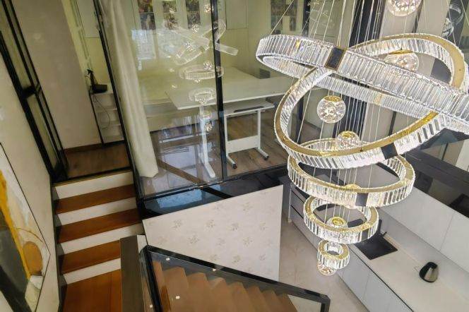 Unique Spacious loft 2 br in XuHui, 3 mins walking to L3/4/9 YiShan Rd St.