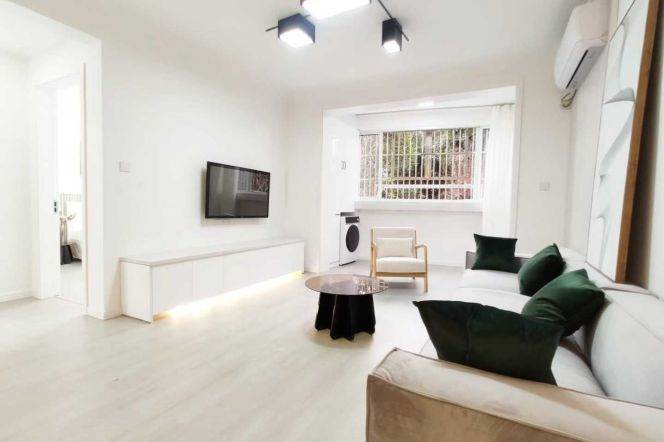 Hongqiao rd 2BR 2LR@L3/4/10,spacious&modern/NR Jiaotong uni