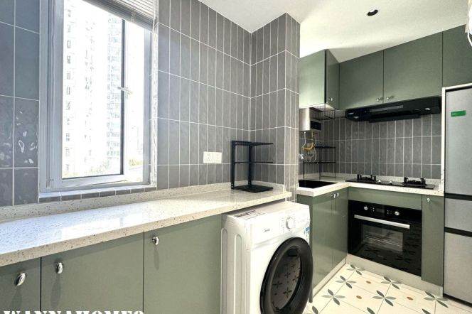 Elevator building 1bedr+1bathr I Jing'an area L14WudingRd