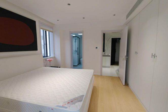 Stylish 1 br with 2 sides window in XuJiaHui.easy to L1/4 Shanghai indoor Stadium St.