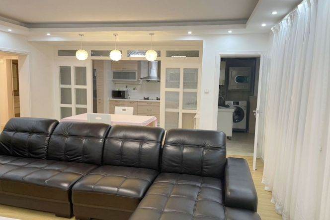 Valuable Gubei Lyon Garden 2BR+2BA with Floorheating 12.6K 