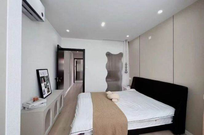 1br, subway L4,14, balcony, new, cozy, modern,  6.4k