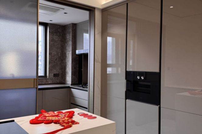 modern 4brs floor heating open balcony flexible furniture open kitchen near Jing an temple 