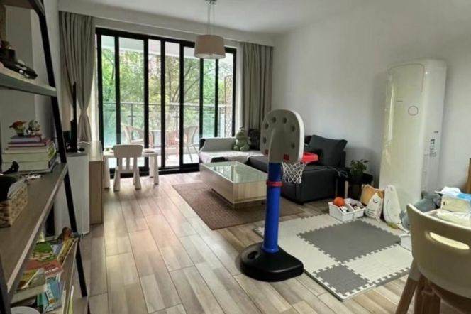 Outdoor balccony,1BR,1Bath,Nr Zhong Tan Rd station,L3,4