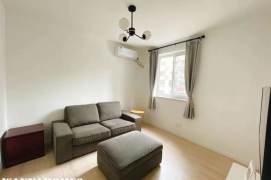 Great value 75sqm 1bedr+1bathr IClean entrance nrXujiahui Metro
