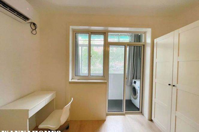 Great value 75sqm 1bedr+1bathr IClean entrance nrXujiahui Metro