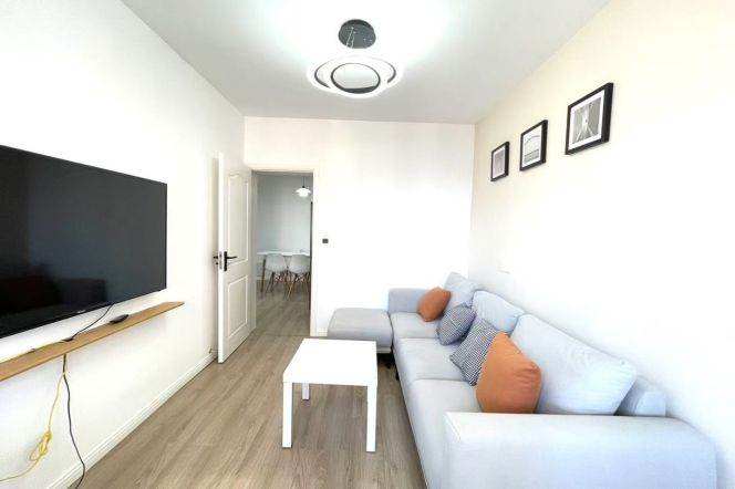 Elevator Spacious 1Br/2Lr/1Bt@L2/7/14 Jing’an Temple 