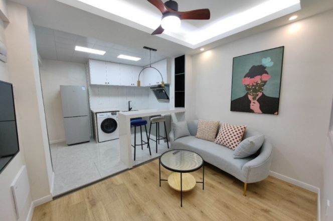 2br, subway L9&L2,14, Lujiazui Center, near the Bund, Key, 9.2k