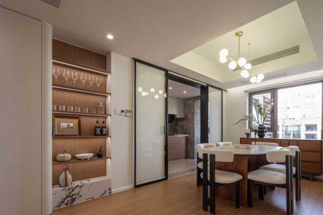 The Palace spacious bright 3br/2bt@jiashan rd quality compound open balcony 