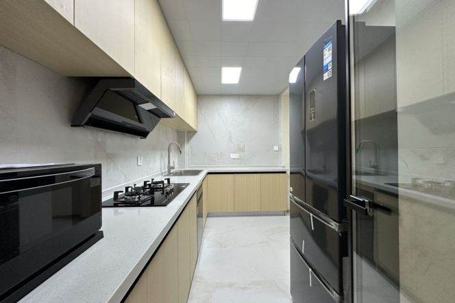 brand new modern 2brs floor heating open balcony near Huang pu river IFC 20.6K