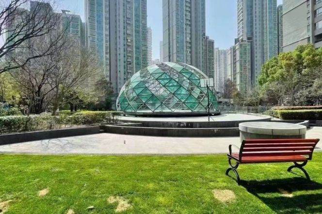 modern big 2brs open balcony modern furniture in Jing an temple line 2,7,14 only 19K