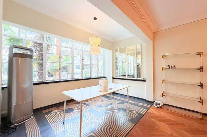  Unique 3br apt with Floor heating nr Jing'an Temple L2/7/14 