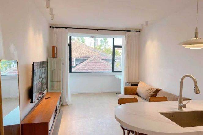 Cozy 1BR,Old Xu Hui,Bright,Nr South Shan Xi Rd station,L1,10,12