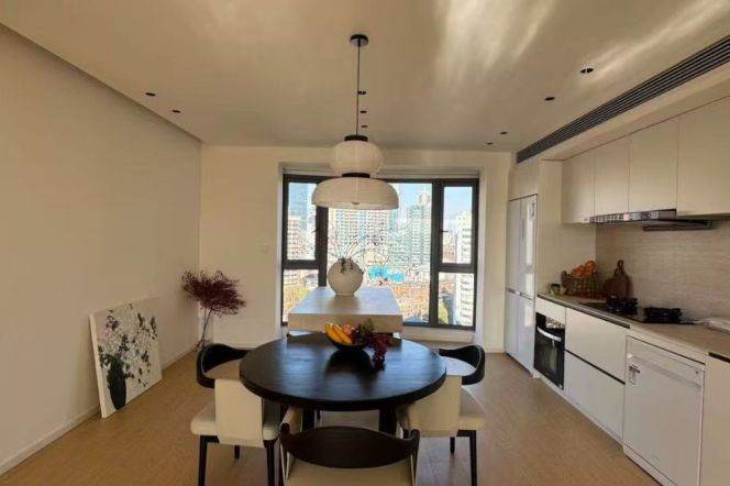 modern 4brs floor heating modern furniture  on An fu road near line 1,7 Chang shu road 