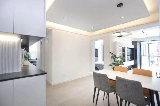 Jiangsu Rd Station Elevator 2Br/2Bath Line2/11