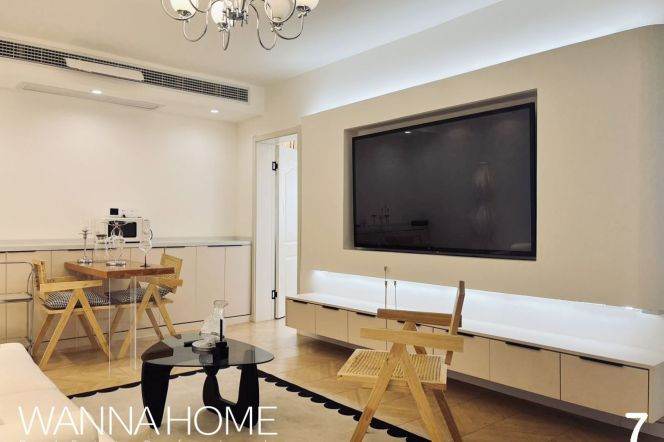 Exquisite Renovation/Xujiahui CBD/Balcony/Large Storages/Heater/Cozy2+1br