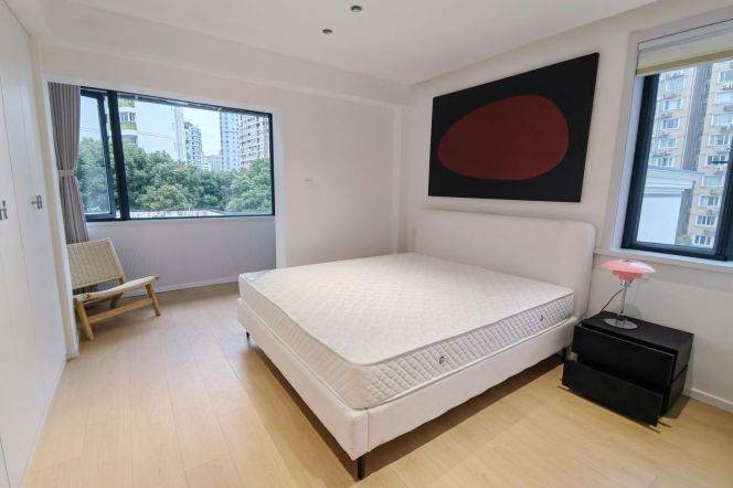 Stylish 1 br with 2 sides window in XuJiaHui.easy to L1/4 Shanghai indoor Stadium St.