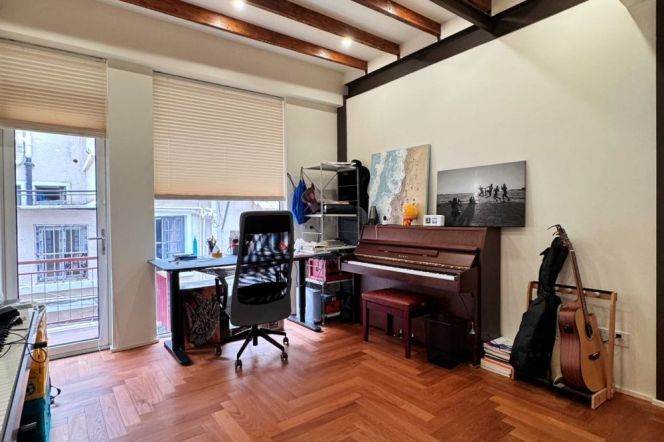 Single house@2+1brs with terraces near West Nanjing Road