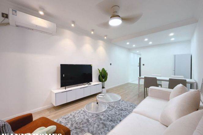 Large size livingr 1bedr I clean entrance 2F INrJiangsuRd metro