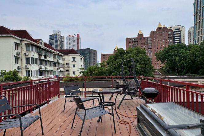 Single house@2+1brs with terraces near West Nanjing Road