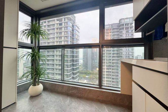 modern 3brs floor heating balcony beside Huang pu river line 4,8 only 22K