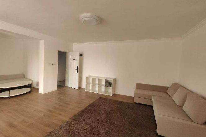 3 Brs, 2 Baths with Open Balcony, Floor Heating, Oven, 150 sqm @ Zhaojiabang metro L7&9