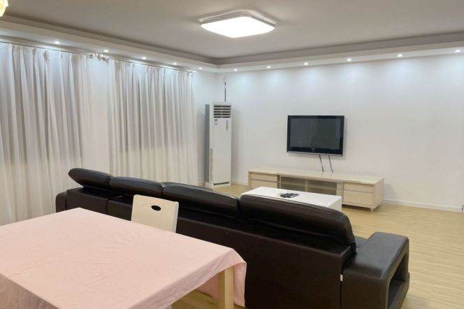 Valuable Gubei Lyon Garden 2BR+2BA with Floorheating 12.6K 