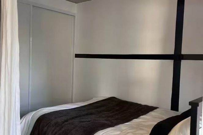 Bright 1Br/1Lr/1Bt apt nr West nanjing rd,M2/12/13