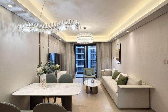 Stylish 2 br with floor heating + open balcony easy to NYU SH, L6/8/11