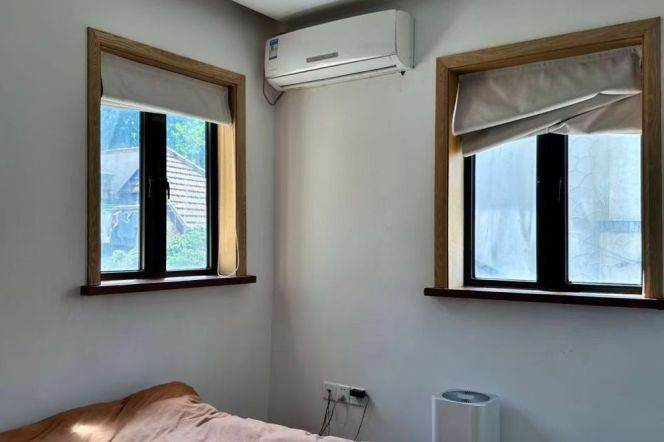 Yongjia Rd; high ceiling great view 1br，apt with private terrace; top floor