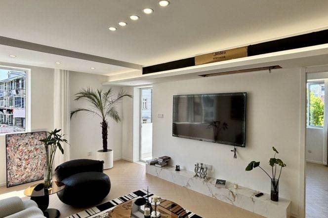 2Bdrs 1Bath Apt/Spacious&Bright&Modern /L3/4/11/14 Cao Yang Rd/Open Balcony/elevator