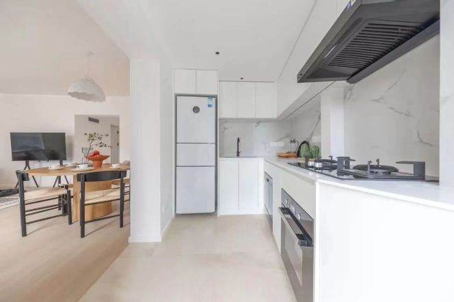 Modern 3brs with balcony and floor heating beside Su zhou river