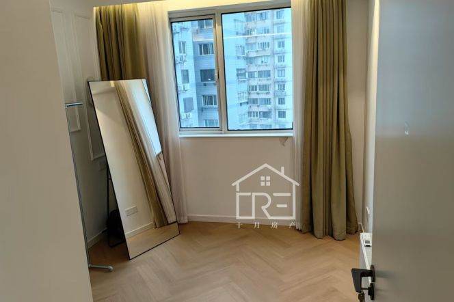 Cozy 3bedrooms elevator Apt+heating+central AC+oven@Zhongshan Park