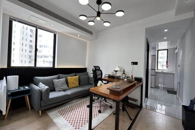 Modern spacious 1Br +Great sunshine @Jing'an Temple | Bright 16F elevator