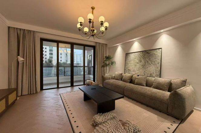 Modern 3brs with floor heating and floor heating  belonged to Xintiandi area