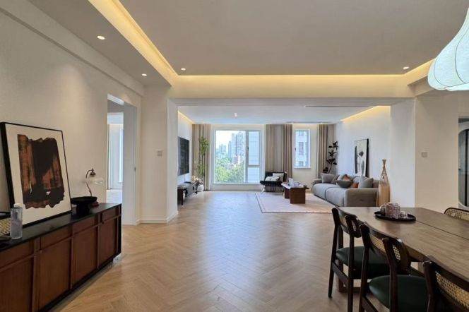 190 sqm 3+1br with Big Outdoor Balcony near Line 7/9 Zhaojiabang Road St.