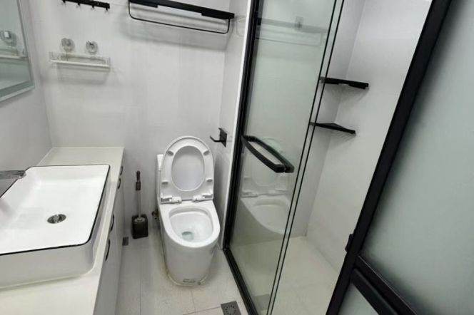 Spacious&Modern Elevator 1Bdr 1Bath Apt+West Yan'an Rd+Jiang Su Rd+Large Closets