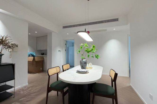 Modern 3brs with floor heating and floor heating  belonged to Xintiandi area