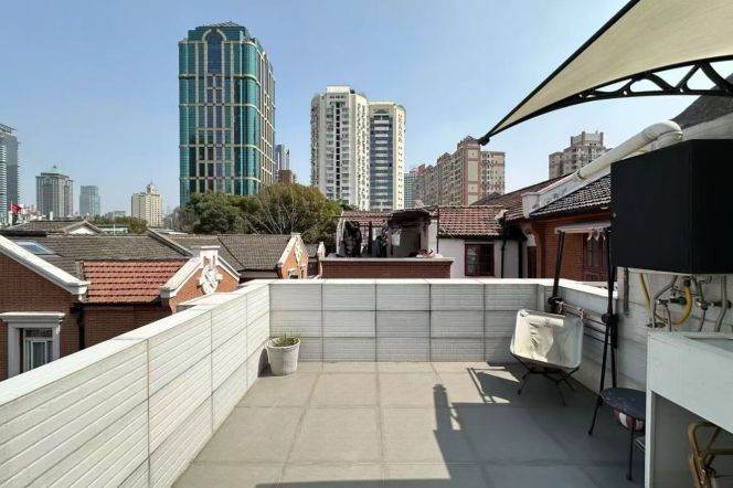 Cozy 1br with private terrace @Julu Road,Jing'an Temple