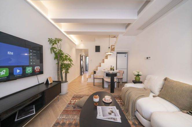 1+1bed Loft style - Balcony- nice location- Wuding Road @ line 7 changping road station 