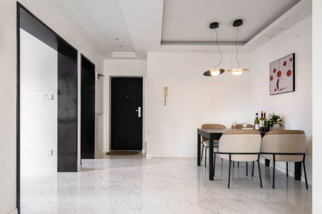 Luxury 3BR Apartment in Jing'an City | High Floor with Open Balcony 