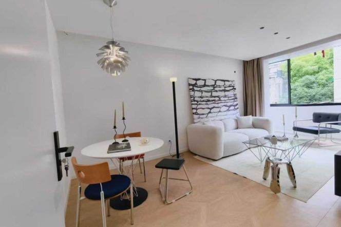 Spacious&modern/1BR 1LR/separate living room/bright room,Zhaojiabang rd@L4/7/9