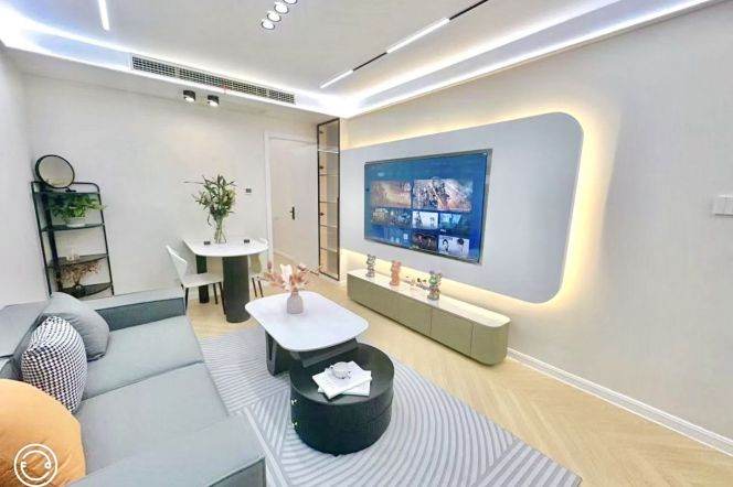 Loushanguan rd/charming 1br 1lr/all bright room/cozy&spacious@L15/2