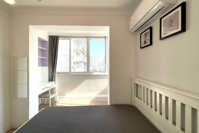 Cozy n clean 2BR w elevator near Jing’an temple 