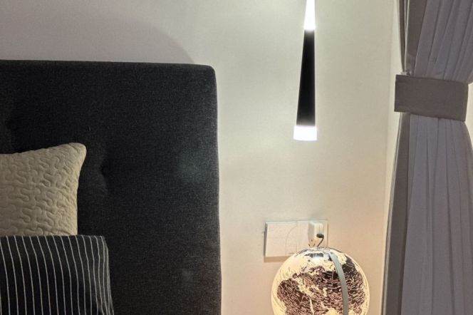 L1-10-12 South Shanxi/ Yongjia rd; Wall heating spacious 2brs，apt wt balcony; recently renovated