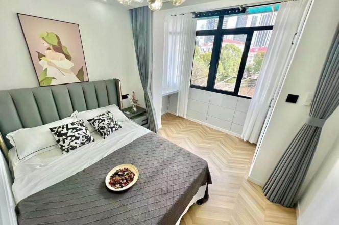 Loushanguan rd/elevator 1Br 1Lr/bright room/dryer/brand furniture@L15/2