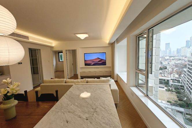  Stunning 2br high-rise with Floor heating nr Jiangsu Rd  L2/11/14