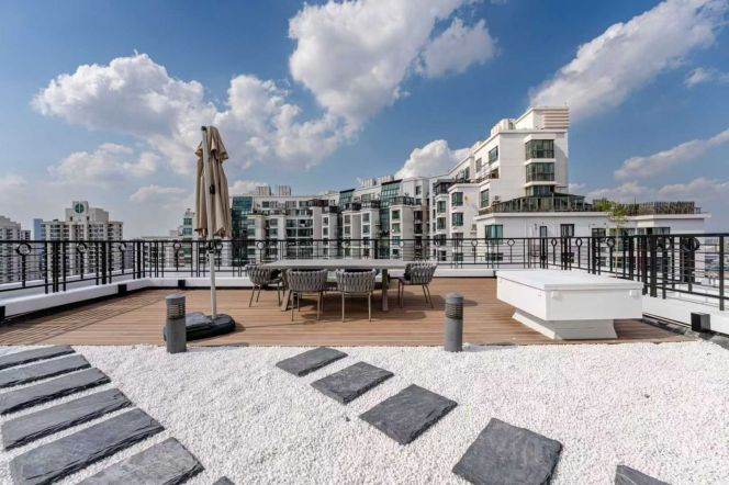 200sqm terrace,3Br+1study room,Nr Suzhou Creek,L3,4 Zhong Tan Rd station